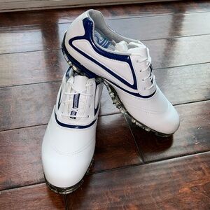 Brand new women’s 9M FootJoy sport golf shoes with spikes